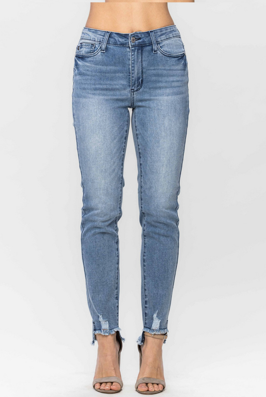 Judy Blue - Mid Rise - Cool Denim - Relaxed Fit