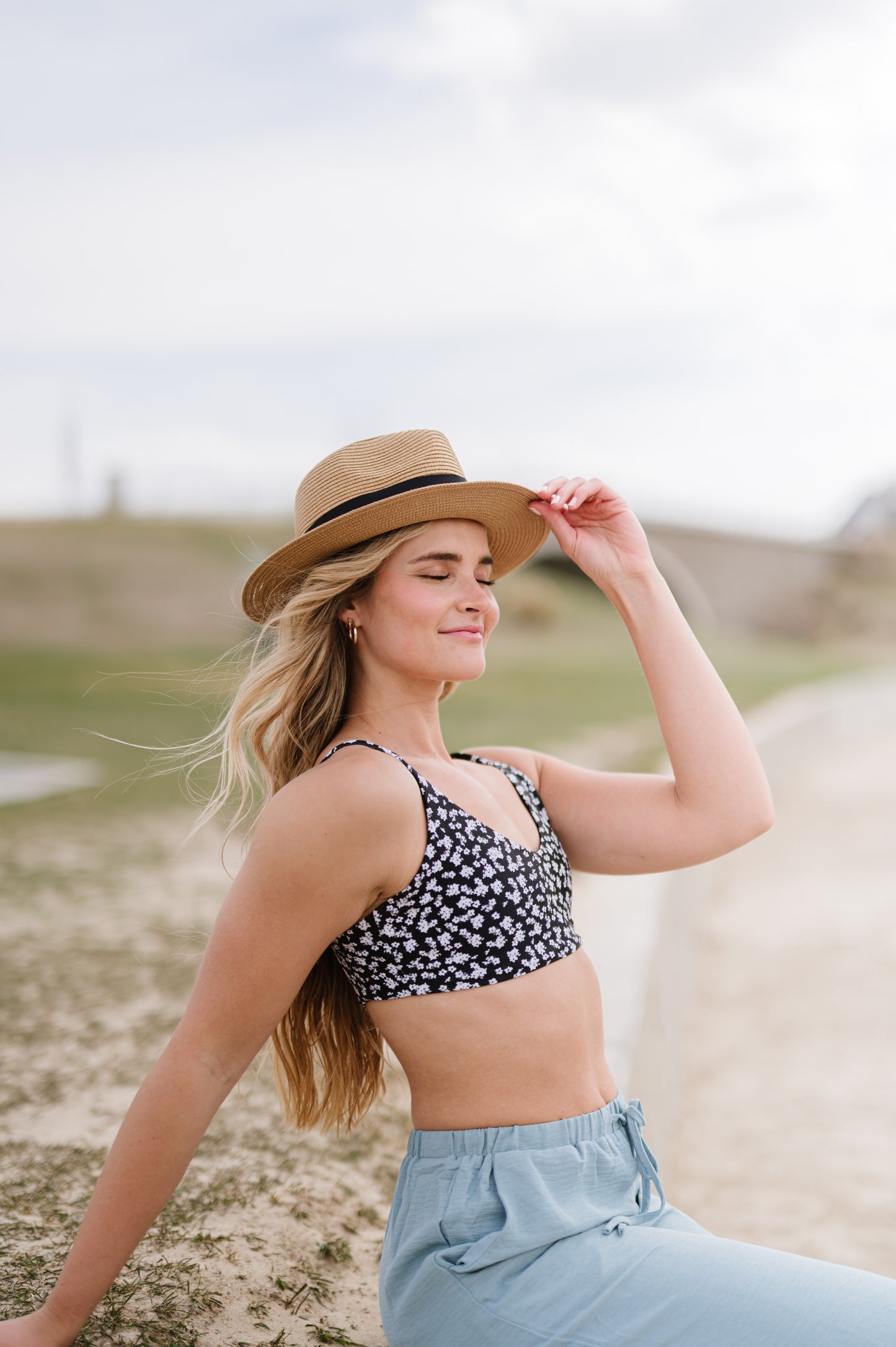 Panama Straw Beach Hat - Light Tan